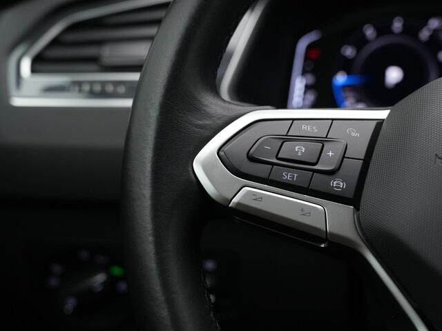 Volkswagen TIGUAN 1.5 TSI 150 pk DSG Elegance | Panoramadak | Head-up display | Stuur-/stoelverwarming | Adaptive Cruise