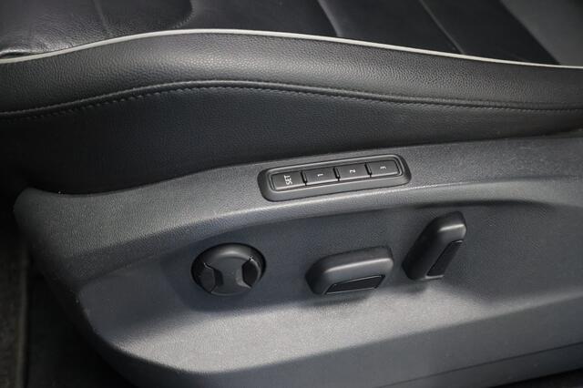 Volkswagen TIGUAN 1.4 TSI ACT Highline DSG | Trekhaak | Leder | ACC | LED