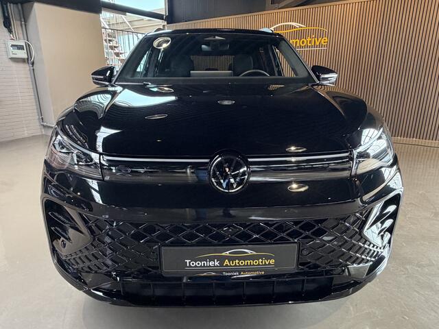 Volkswagen TIGUAN 1.5 eHybrid R-Line Edition Black-Line 20 inch wielen Head up display Adp. Cruise Control Ergo Active Stoelen Viturele Cockpit stuurverwarming stoel koeling
