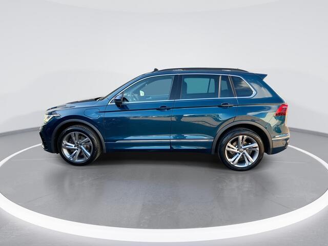 Volkswagen TIGUAN 1.4 TSIeHybrid 180kW/245PK R-Line DSG · Panoramadak · Apple/Android Car Play · Stoelverwarming · Parkeersensoren