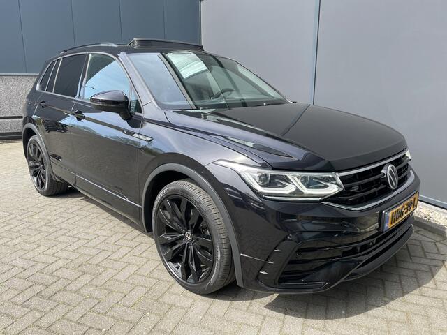 Volkswagen TIGUAN 1.5 TSI 2x R-line Achteruitrijcamera - Virtual dashboard - Apple carplay - Navigatie - Parkeersensoren - Licht metalen velgen 20 inch - Mistlampen - Dakrails - IQ light - Hill hold functie - Radio - Extra getint glas - Lederen bekleding - Stuur multifunct