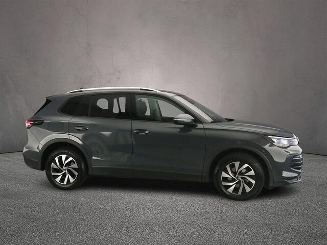 Volkswagen TIGUAN Life Edition 1.5 eTSI 130pk DSG Automaat Trekhaak, LED matrix koplampen, Adaptive cruise control, Navigatie, 360 camera, Achteruitrijcamera