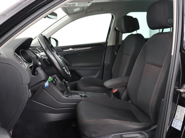 Volkswagen TIGUAN 2.0 TSI 4Motion Highline | Trekhaak | Adaptive cruise | Stoelverwarming | Camera | Carplay | Park Assist | Navigatie | Full LED | Climate control | Bluetooth