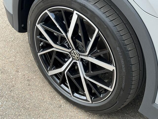 Volkswagen TIGUAN 1.5 eHybrid Elegance 204pk | Panoramadak | Trekhaak | 20" Velgen | 360 Camera | Dode hoek | Elek. klep | incl. verlengde garantie