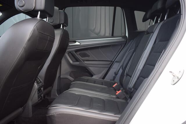 Volkswagen TIGUAN 1.5 TSi Automaat R-Line Business+ LED IQ Light | Zwart Leder | Panoramadak | Virtual | Carplay | Keyless | Trekhaak
