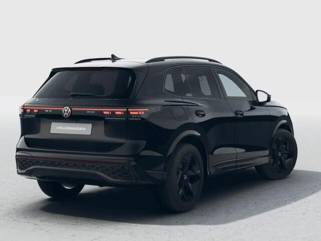 Volkswagen TIGUAN R-Line 1.5 eHybrid 204 PK 6 versn. DSG · Voorstoelen verwarmbaar · Sfeerverlichting · Trekhaak inklapbaar, met elektrische ontgrendeling, incl. aanhangermanoeuvreerhulp Trailer Assist · Prijs is inclusief inruilpremie ·