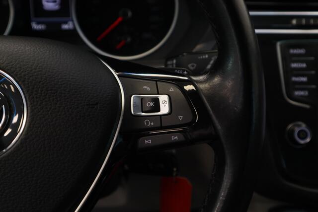 Volkswagen TIGUAN 1.4 TSI ACT Comfortline Achteruitrij camera Klaptafels Parkeersensoren