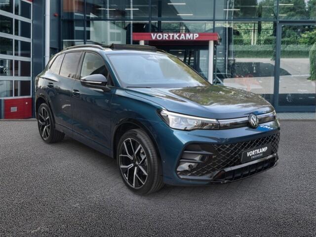 Volkswagen TIGUAN 1.5 eTSI R-LINE TREKHAAK/PANO-DAK/ELEK-KLEP/CAMERA/ACC/HUD/STOEL+STUURVERW