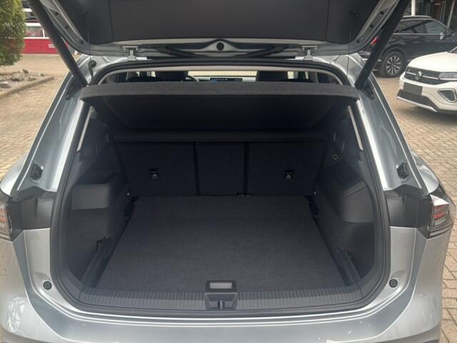 Volkswagen TIGUAN 1.5 eTSI LIFE TREKHAAK/ELEK-KLEP/CAMERA/ACC/STOEL+STUURVERW/CARPLAY