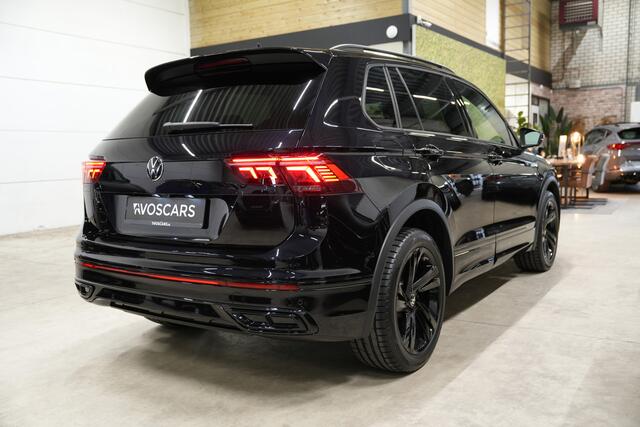 Volkswagen TIGUAN 1.5 TSI R-Line * Trekhaak - Virtual - Camera - Black Style - IQ Light - ACC - Sfeer - 1e Eig *