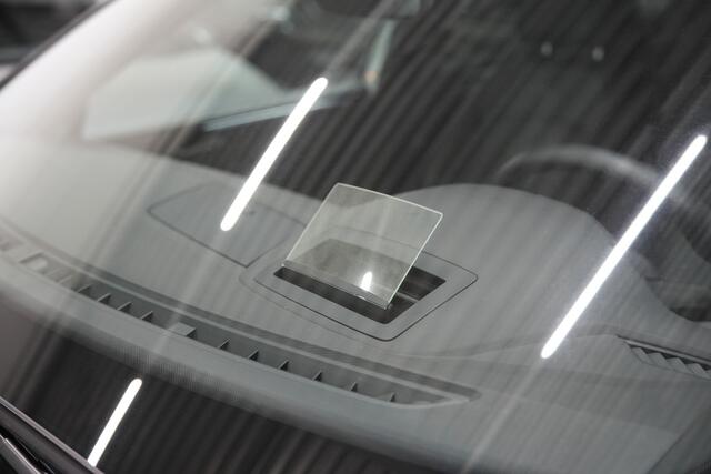 Volkswagen TIGUAN 1.5 TSI R-Line * Virtual - HUD - Black Style - Camera - Keyless - IQ Light - Blind Spot *