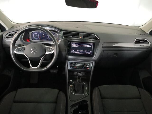 Volkswagen TIGUAN 1.4 TSI eHybrid Elegance 245 PK DSG PHEV | Panorama dak | Trekhaak inklapbaar | 36+0 graden camera | Stoelverwarming | Head up display