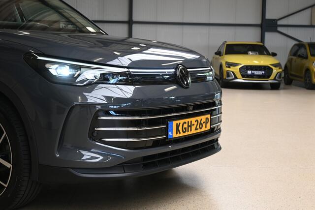 Volkswagen TIGUAN 1.5 eHybrid 204pk Elegance | ergoActive | Pano | IQ. Light | Trekhaak | 100% (Dealer) onderhouden label