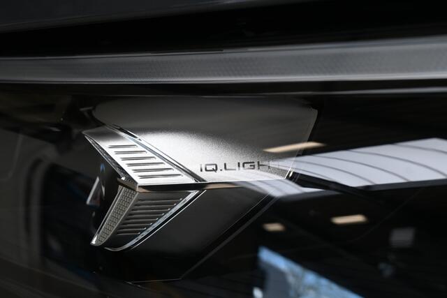 Volkswagen TIGUAN 1.5 eHybrid 204pk Elegance | ergoActive | Pano | IQ. Light | Trekhaak | 100% (Dealer) onderhouden label