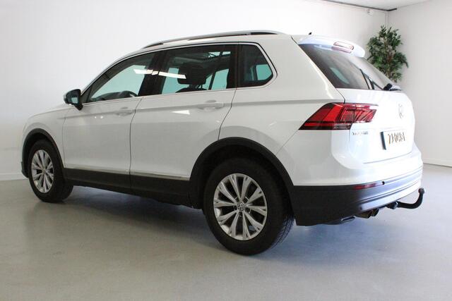 Volkswagen TIGUAN 1.5 TSI Comfortline Business | PANO-DAK | ACC | AFN-TRHAAK | CARPLAY | STOEL-VERW | DAB | 17'LMV | PDC |