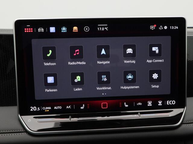 Volkswagen TIGUAN 1.5 eHybrid Life 204 Pk Stoel/Stuur Verwarming | 360° Camera | Adaptive Cruise | Trekhaak | Carplay | 18 Inch | 155 Km !!