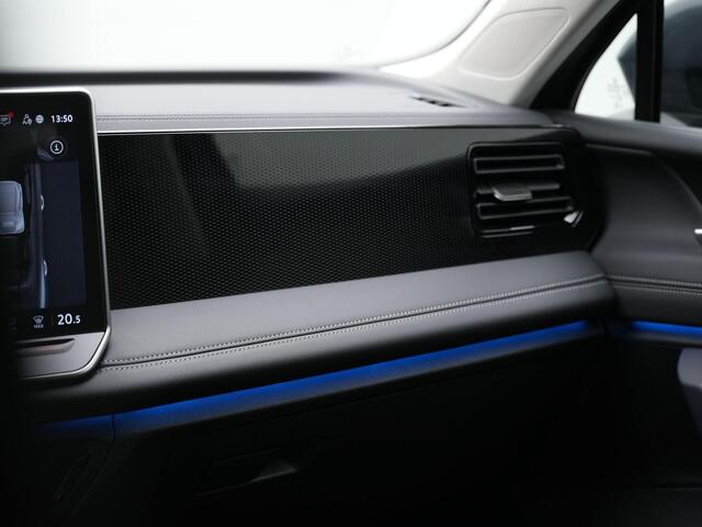 Volkswagen TIGUAN 1.5 eHybrid 204 pk Life Edition | Panoramadak | Trekhaak | 360 Camera | IQ Light | Stuur-/stoelverwarming