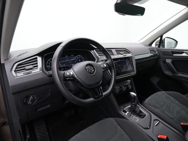 Volkswagen TIGUAN 1.4 TSI 150 pk DSG ACT Highline | Trekhaak | Discover Pro | Achteruitrijcamera | Adaptive Cruise | Stoelverwarming