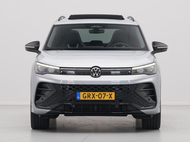 Volkswagen TIGUAN 1.5 eHybrid 204pk R-Line Ed. | Trekhaak | Panorama | LED-Plus | Black Style