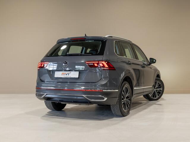 Volkswagen TIGUAN 2.0 TSI 4Motion Elegance / 190pk / Trekhaak / Achteruitrij camera / Stoel verwarming voor en achter /
