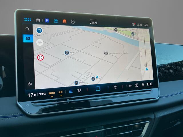 Volkswagen TIGUAN 1.5eHybrid 150kW/204PK R-Line Black Style · Leder · Harman Kardon · Panoramadak · Trekhaak · 360°Camera + Parkeersensoren · Garantie t/m 11-05-2030 of 100000km.