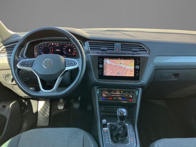 Volkswagen TIGUAN 1.5TSI/130PK Life Business · Navigatie · Camera + Parkeersensoren · Apple/Android Car Play · Stoelverwarming ·