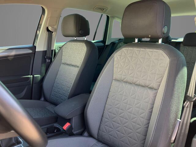Volkswagen TIGUAN 1.5TSI/130PK Life Business · Navigatie · Camera + Parkeersensoren · Apple/Android Car Play · Stoelverwarming ·
