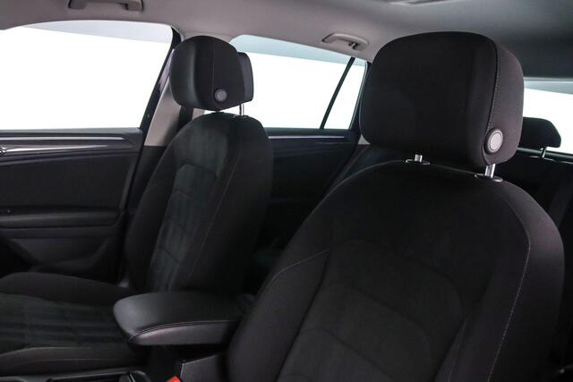 Volkswagen TIGUAN Highline Business R 1.4 TSI 150pk DSG Automaat Trekhaak, Elektrische achterklep, Adaptive cruise control, LED koplampen, Navigatie