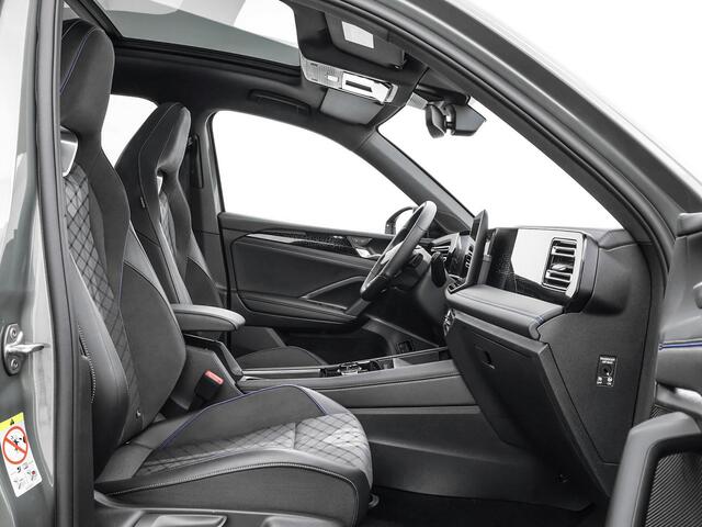 Volkswagen TIGUAN 1.5 272pk DSG eHybrid R-Line Edition · Panoramadak · 360 Camera · Wegklapbare Trekhaak · Massage · Dodehoek Detectie · 19'' Inch · Garantie t/m 27-10-2029 of 100.000km