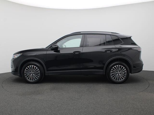 Volkswagen TIGUAN 1.5 eHybrid Life Edition 204PK DSG Trekhaak, 360gr. Camera, Keyless, Elektr. Achterklep, 18" LM Velgen, Side Assist, Stoel-Stuurverwarming
