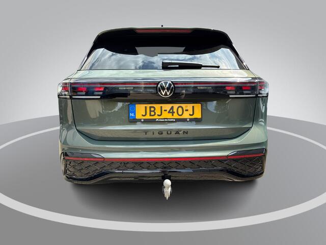 Volkswagen TIGUAN 1.5 eHybrid 272pk DSG R-Line Edition · Panoramadak · Inklap. Trekhaak · 360 Camera · Matrix LED · Massagefunctie · Keyless · Garantie t/m 18-08-2029 of 100.000km
