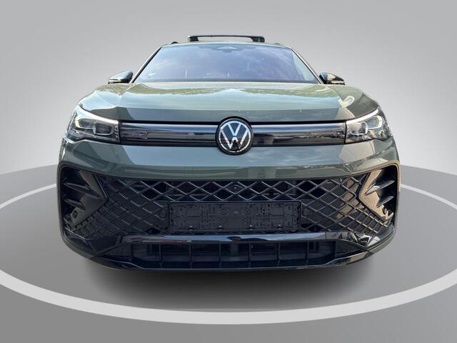 Volkswagen TIGUAN 1.5 eHybrid 272pk DSG R-Line Edition · Panoramadak · Inklap. Trekhaak · Harman Kardon Sound · Leder Varenna · Head-Up Display · Garantie t/m 22-07-2030 of 100.000km