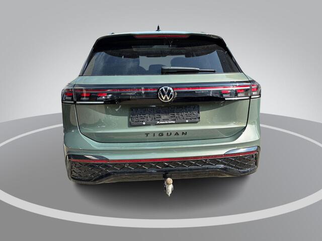 Volkswagen TIGUAN 1.5 eHybrid 272pk DSG R-Line Edition · Panoramadak · Inklap. Trekhaak · Harman Kardon Sound · Leder Varenna · Head-Up Display · Garantie t/m 22-07-2030 of 100.000km