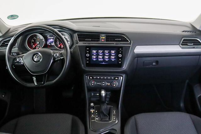 Volkswagen TIGUAN Allspace 1.5 TSI, Comfortline, 7-Persoons, Trekhaak, Stoelverwarming, ACC, Apple Carplay/ Android Auto, LED, Stoel Verwarming, Keyless, Navigatie,