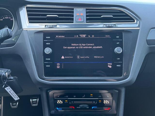 Volkswagen TIGUAN 1.5 TSI LIFE BUSINESS / NAVI / CARPLAY / CAMERA / TREKHAAK / STOEL+STUUR VERWARMING / DAB / LED / ADAP. CRUISE