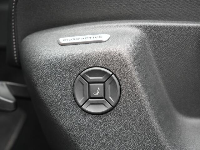Volkswagen TIGUAN 1.5 eHybrid R-Line Edition PHEV 204pk Dealer O.H. | Panodak | Adaptive Cruise | Head Up | 360 Camera | IQ Light | Sportstoelen Massage & Memory | Sfeerverlichting | Keyless | Blis | Apple Carplay | Navigatie | DAB | Plug In Hybrid |