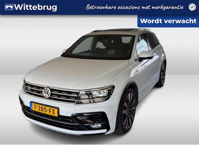 Volkswagen TIGUAN 2.0 TSI 4Motion Highline Business R / Pano / Digitaal dashboard / Head-up display / Dynaudio / Navigatie / App connect /