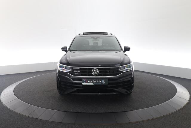 Volkswagen TIGUAN 1.5 TSI R-Line Black Style | Pano | Trekhaak