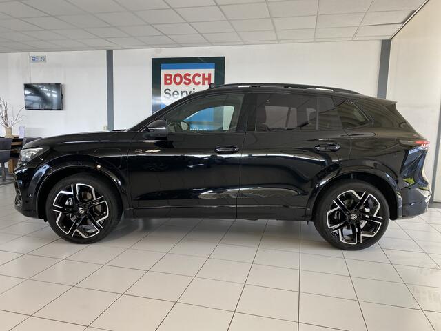 Volkswagen TIGUAN 1.5 eHybrid R-Line Edition 272 PK Full Option, Panoramadak , Headup , Trekhaak, Leer , Massage stoelen