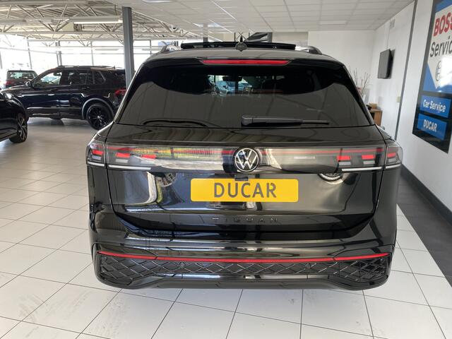 Volkswagen TIGUAN 1.5 eHybrid R-Line Edition 272 PK Full Option, Panoramadak , Headup , Trekhaak, Leer , Massage stoelen