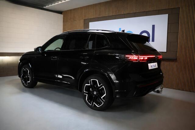 Volkswagen TIGUAN 1.5 eHybrid 272pk R-Line Black Style Pano/Leder/IQ.Light HD/360/Headup/HK/Keyless/ACC/DCC/Elek. stoelen/Dodehoek/20"/Trekhaak wegkl.