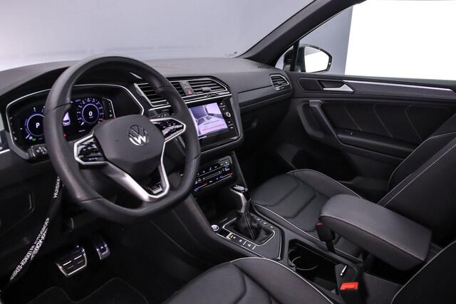 Volkswagen TIGUAN R-Line Business 1.4 TSI eHybrid 245pk DSG Automaat Trekhaak, 360 camera, Adaptive cruise control, Lederen bekleding, LED matrix koplampen, Panoramadak