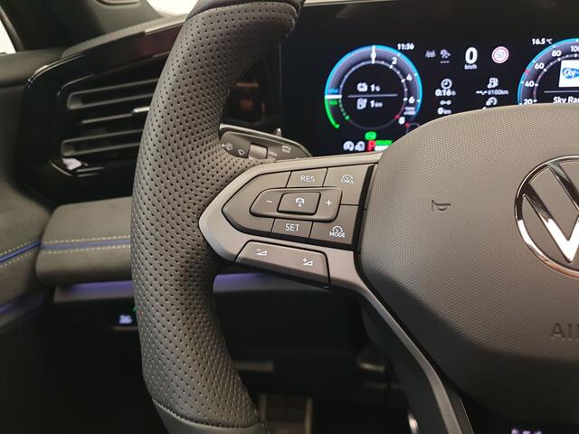 Volkswagen TIGUAN 1.5 eHybrid 272pk DSG/AUT R-Line Wegklapbare trekhaak, Panoramadak, Harman/Kardon, Leder