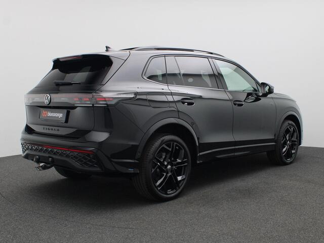 Volkswagen TIGUAN 1.5 eHybrid R-Line Edition 272PK DSG Panoramadak, Trekhaak, 20" LM Velgen, Black Style, 360gr. Camera, Head-Up Display, Navi via Apple Carplay/Android Auto