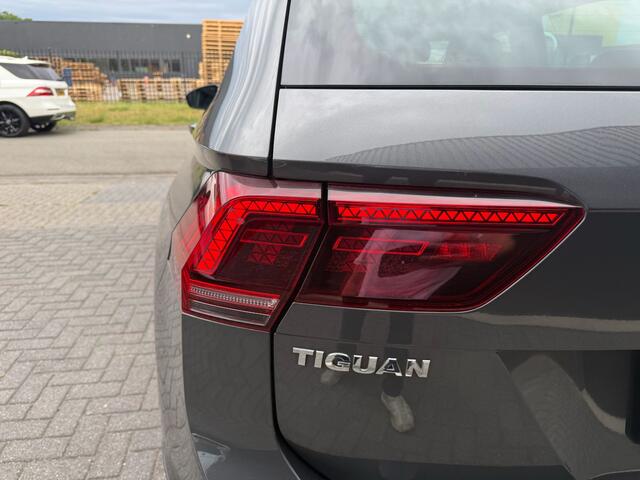 Volkswagen TIGUAN 1.4 TSI ACT Connected Series | 1E EIGENAAR | 12MND GARANTIE | AUTOMAAT | ACC | PANO | TREKHAAK | DAB | CARPLAY | NAVI | STOELVERW |