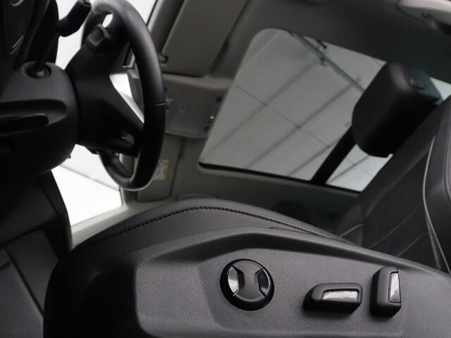 Volkswagen TIGUAN 1.4 TSI eHybrid Elegance Exclusive | SOH 88% | Panoramadak | Leder | Stoelverwarming | 360 Camera | Virtual Cockpit | Adaptive cruise | Carplay | Sfeerverlichting | Navigatie | Matrix LED | PHEV | Plug In