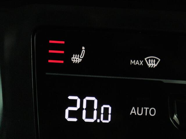 Volkswagen TIGUAN 1.4 TSI eHybrid Elegance Exclusive | SOH 88% | Panoramadak | Leder | Stoelverwarming | 360 Camera | Virtual Cockpit | Adaptive cruise | Carplay | Sfeerverlichting | Navigatie | Matrix LED | PHEV | Plug In