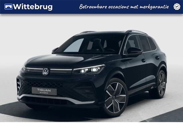 Volkswagen TIGUAN 1.5 eHybrid 204PK DSG R-Line Edition / Resterende Fabrieksgarantie tot 29-12 2029 / Trekhaak / Panoramadak / 20'' LMV / VW