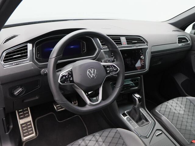 Volkswagen TIGUAN 1.5 TSI R-Line Business+ | Stoel/Stuurverwarming | Panorama dak | Adaptive Cruise | Trekhaak | Camera | IQ LED | CarPlay | 19 Inch | 72.960 Km !!