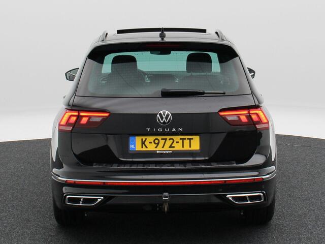 Volkswagen TIGUAN 1.5 TSI R-Line Business+ | Stoel/Stuurverwarming | Panorama dak | Adaptive Cruise | Trekhaak | Camera | IQ LED | CarPlay | 19 Inch | 72.960 Km !!